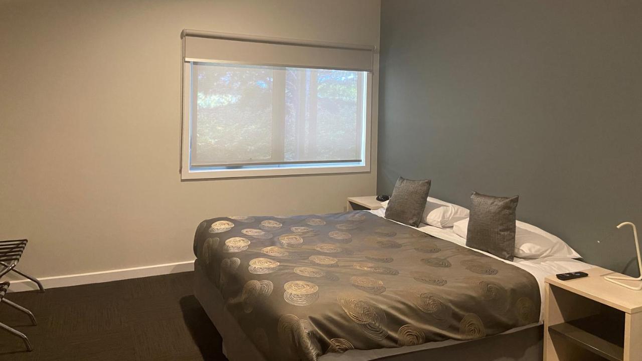 Leumeah Lodge Канбера Екстериор снимка
