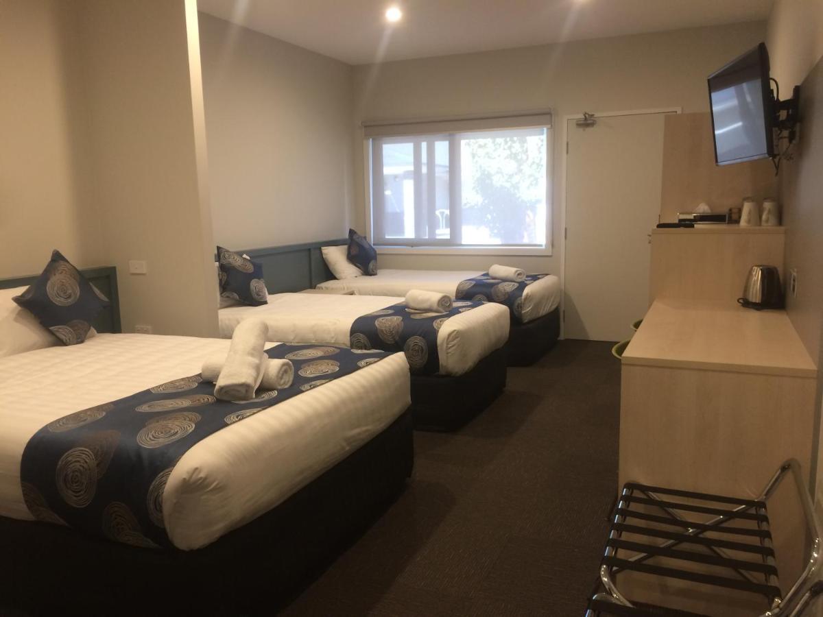 Leumeah Lodge Канбера Екстериор снимка